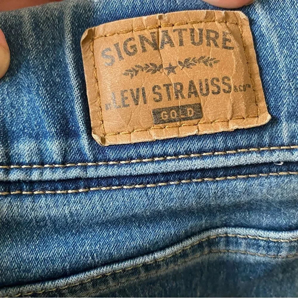 Levi Signature Totally Shaping Pull-on Skinny Ankle Jeans Size 10 - Picture 3 of 8